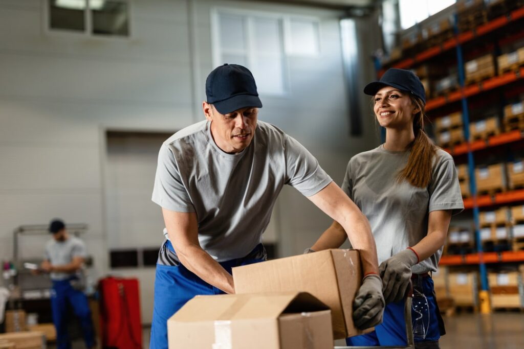 Why Choosing the Right Warehouse Helpers Supplier in Abu Dhabi is Important